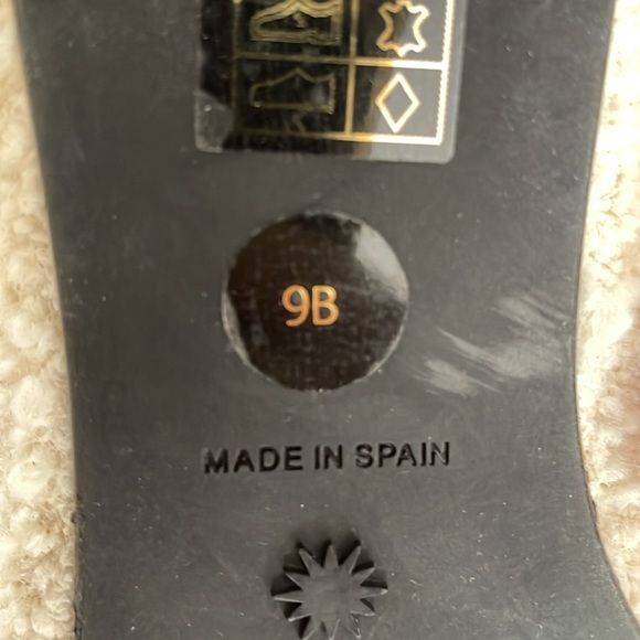 Stuart Weitzman Cream Bouclé Flats with Black Patent Cap Toe - Picture 9 of 9